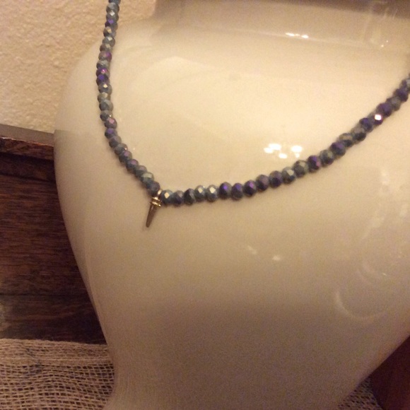 Canvas point charm bead necklace - Picture 4 of 4